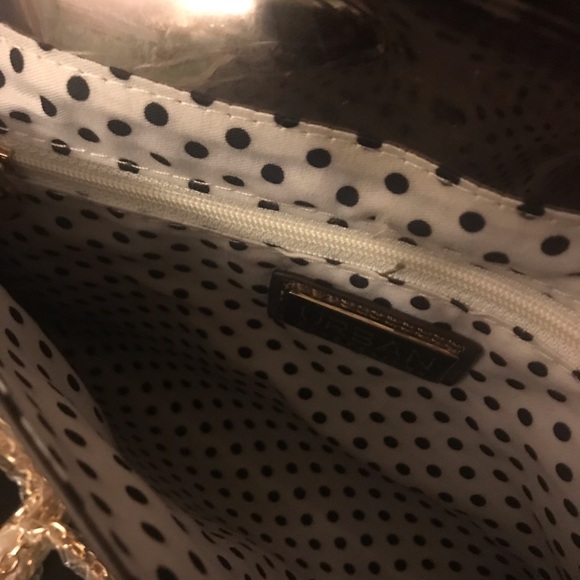 Urban Expressions Vegan Leather Enveloped Clutch - Picture 4 of 4